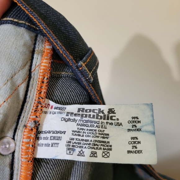 Rock & Republic Kasandra Jeans - Picture 9 of 10